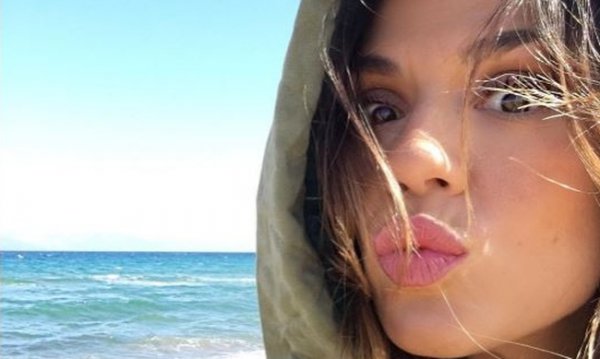 Η ελληνίδα ηθοποιός που έκανε Τσικνοπέμπτη στη …θάλασσα (φωτό)