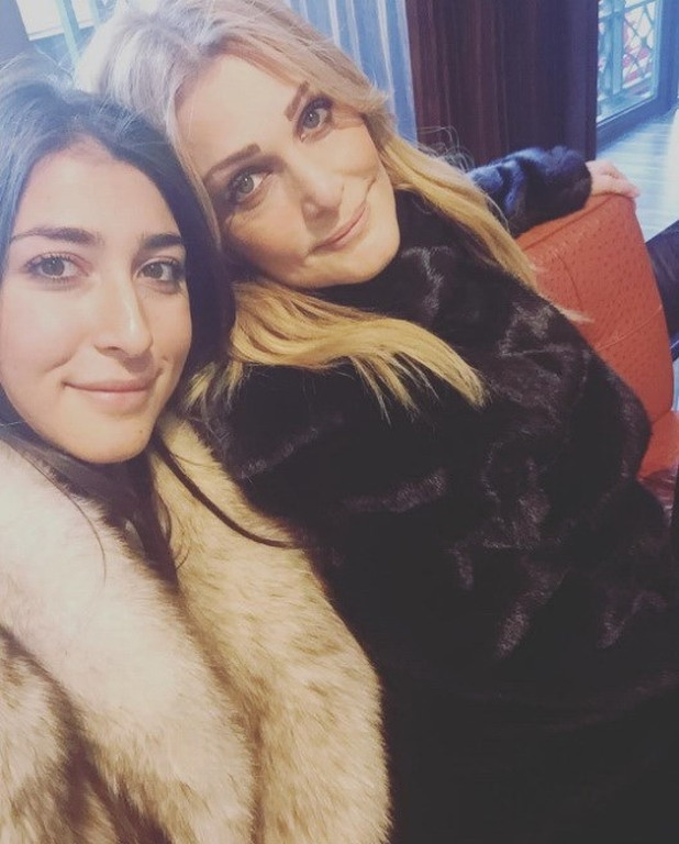 Νατάσα Θεοδωρίδου: Ποζάρει με την κόρη της Χριστιάνα και ρίχνει το Instagram (φωτό)