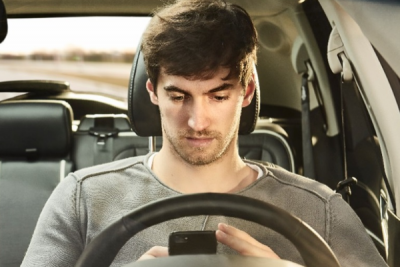 Πολύ επικίνδυνα οδηγούν οι νέοι το οικογενειακό τους αυτοκίνητο, σύμφωνα με έρευνα