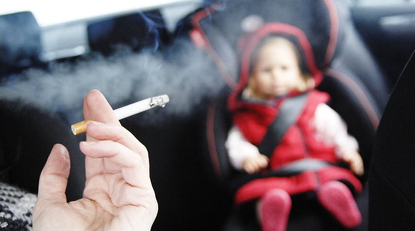 Απαγόρευση καπνίσματος στα αυτοκίνητα αν επιβαίνουν παιδιά κάτω των 12 ετών