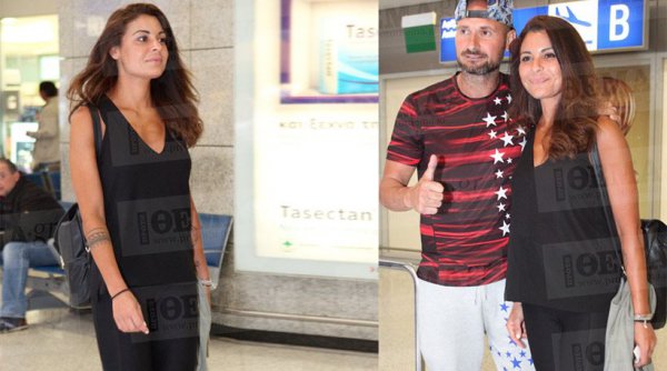 Επέστρεψαν στην Ελλάδα ο Πάνος και η Ειρήνη – Με την ίδια μπλούζα στο αεροδρόμιο ο μάνατζερ ράγκμπι (ΦΩΤΟ)