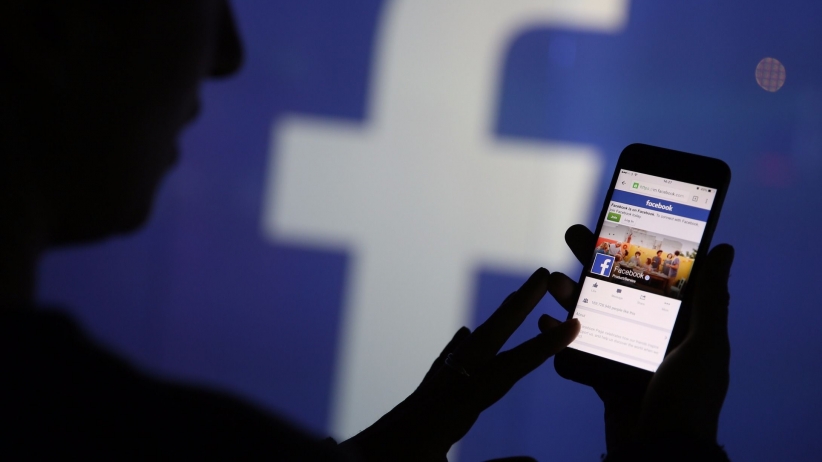 Facebook: Αναπτύσσει τεχνολογία που θα διαβάζει τις σκέψεις – Τα κείμενα θα πληκτρολογούνται μόνα τους