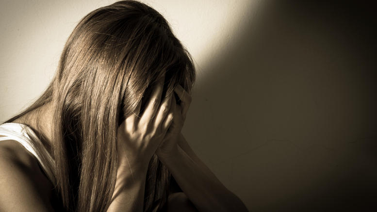 Φρίκη στο Ηράκλειο: Πα-τέρας κατηγορείται ότι βίαζε τη 14χρονη κόρη του