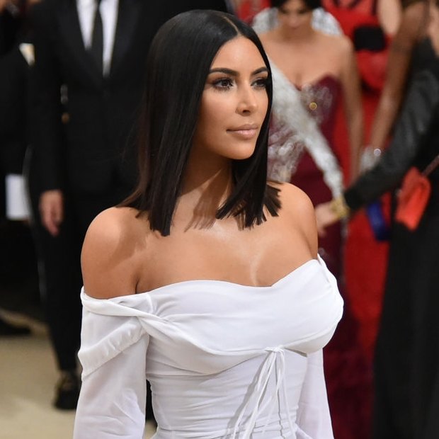 H Kim Kardashian μόλις φόρεσε κάτι που δεν έχει ξαναβάλει ποτέ!
