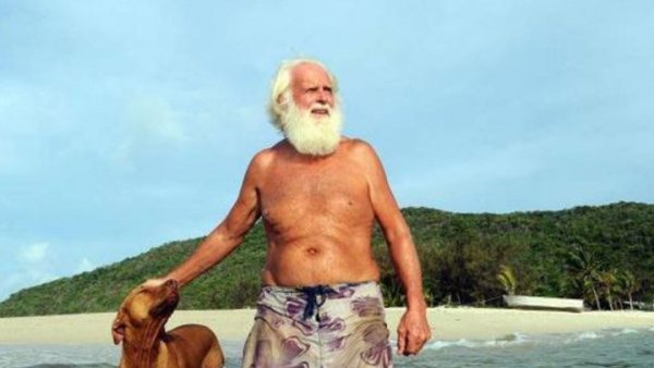 Από πολυεκατομμυριούχος έγινε ερημίτης σε νησί του Ειρηνικού (ΦΩΤΟ)