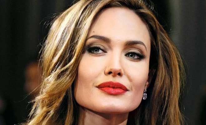 Η κόρη πασίγνωστου Έλληνα τραγουδιστή είναι φτυστή η Angelina Jolie [Εικόνες]