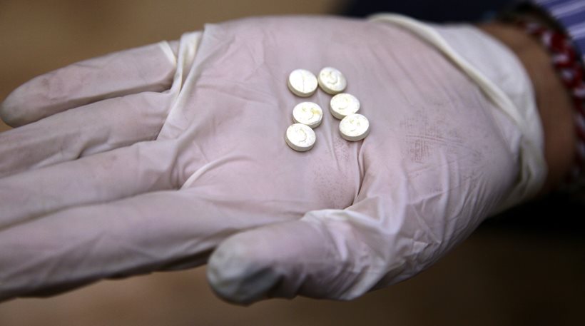 Ηράκλειο: Είχε τις τσέπες γεμάτες ναρκωτικά χάπια χωρίς συνταγή