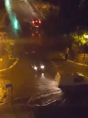 Σφοδρές βροχοπτώσεις στην Πτολεμαΐδα – Πλημμύρες και πολλά προβλήματα