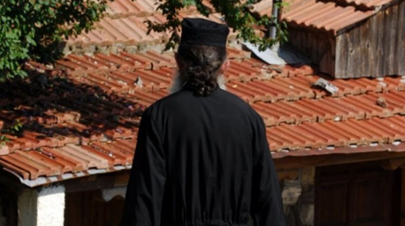 Ηράκλειο: Συνελήφθη ιερέας με ναρκωτικά και σφαίρες – Τι είπε στους αστυνομικούς