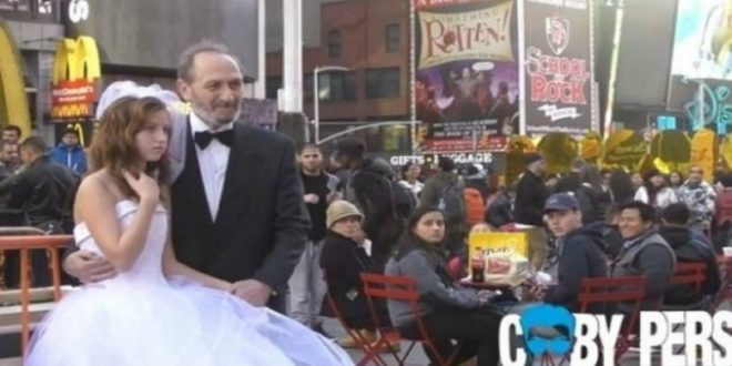 Ο 65χρονος Που Παντρεύτηκε 12χρονη Στην Times Square Είναι Έλληνας! -ΒΙΝΤΕΟ