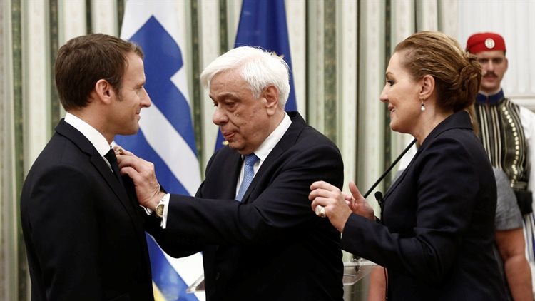 Μακρόν: Χαιρετίζω τις ελληνικές μεταρρυθμίσεις