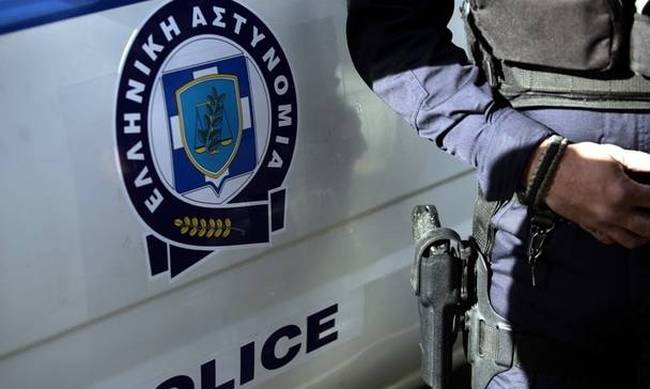 Συνελήφθησαν δύο αστυνομικοί που λήστεψαν Σύρο κοσμηματοπώλη στην Αττική Οδό