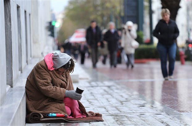 Eurostat: Σε συνθήκες φτώχειας ή κοινωνικού αποκλεισμού ζουν πάνω από ένας στους τρεις Έλληνες