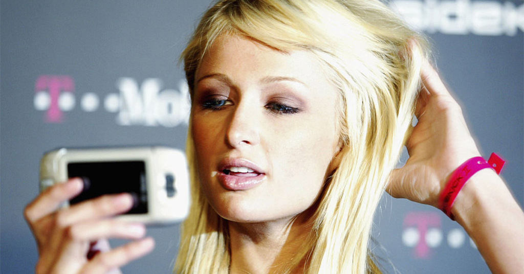 Η Paris Hilton πιστεύει πως εφηύρε την selfie – Πολλοί διαφώνησαν [φωτο]