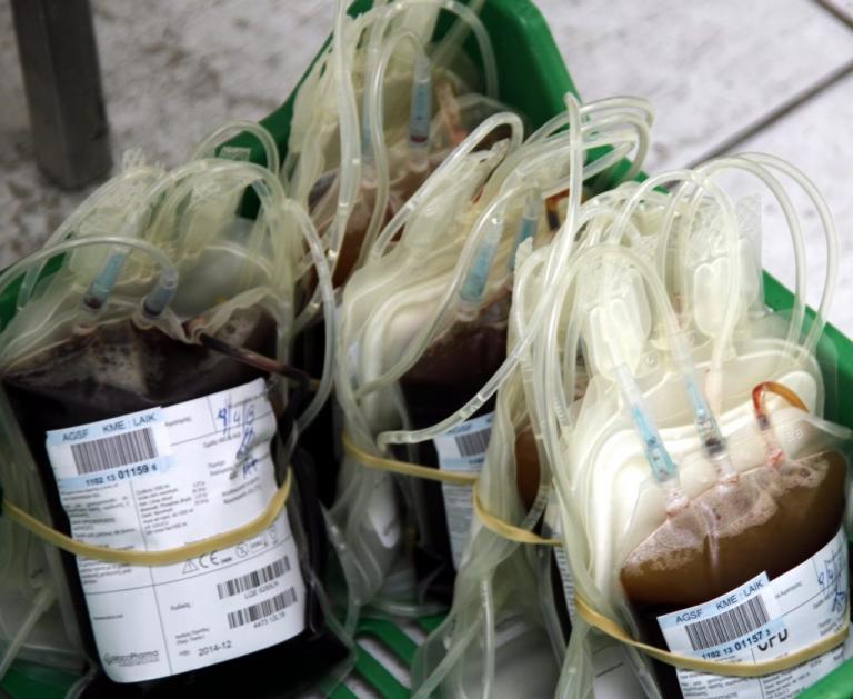 Ρέθυμνο: Δεκάδες φιάλες αίματος στα σκουπίδια μετά από βλάβη στο ψυγείο