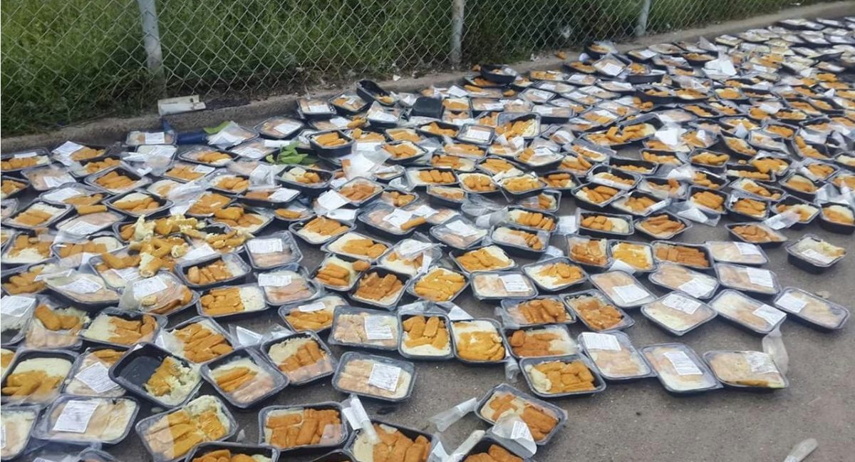 Χίος: Πρόσφυγες απέρριψαν το φαγητό ως μη μαγειρεμένο σε hotspot (εικόνα)