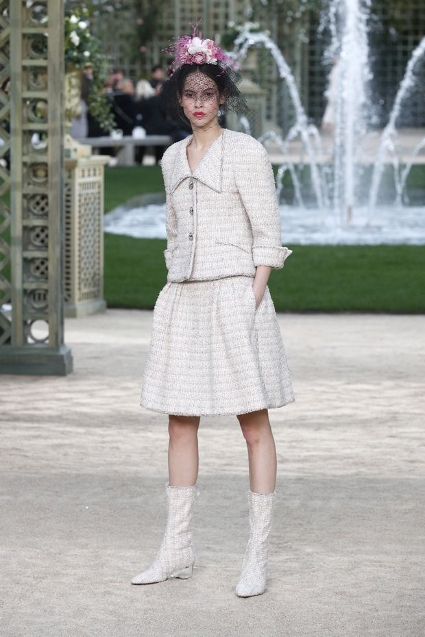 To Couture Show της Chanel επιστρέφει στις ρίζες του