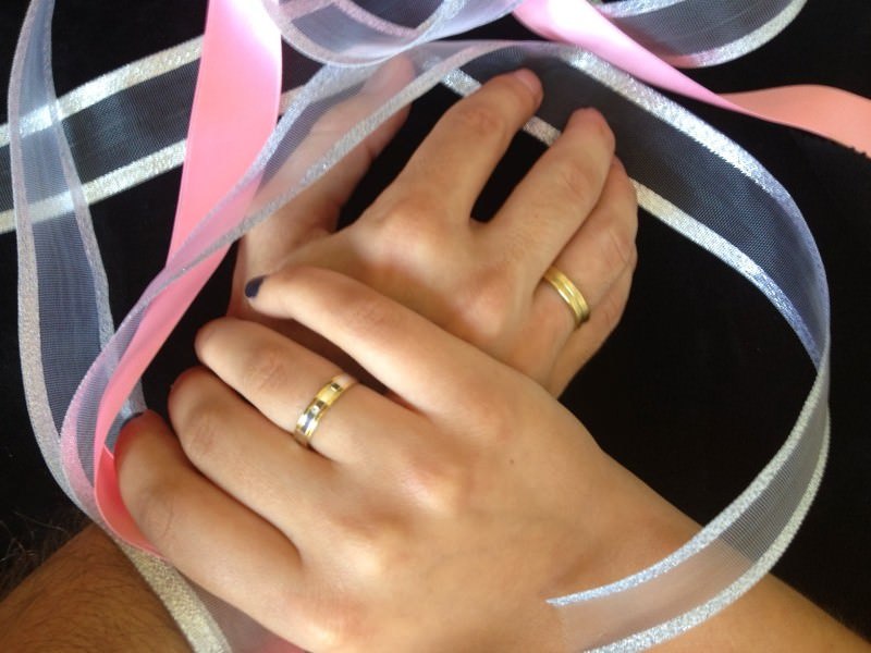 Αποκλείεται να το γνωρίζατε: Για ποιο λόγο φοράμε την βέρα του γάμου στο τέταρτο δάχτυλο;