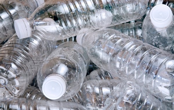 Προσοχή! Μην ξαναχρησιμοποιείτε τα πλαστικά μπουκάλια – Οι λόγοι
