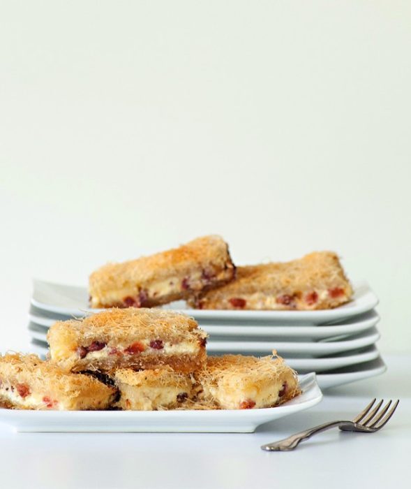 Μια πρωτότυπη συνταγή: Φτιάξτε ένα νόστιμο και λαχταριστό cheesecake με κανταΐφι!