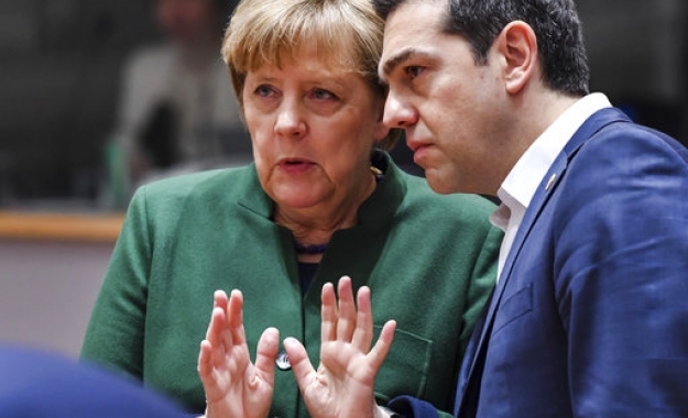 Μέρκελ: Η στήριξη προς την Ελλάδα είναι σαφής και δεδομένη