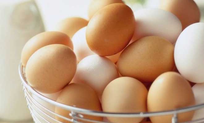 Συμβαίνει μια φορά στα 25.000.000: Αγόρασε αυγά από το σούπερ μάρκετ και αντίκρισε αυτό! [Εικόνα]