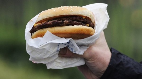 Ακόμη και η συσκευασία στα fast food είναι ανθυγιεινή, σύμφωνα με μελέτη