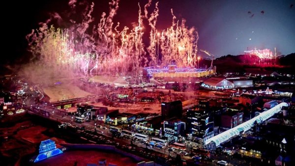 Εντυπωσιακές φωτογραφίες από την τελετή έναρξης των Χειμερινών Ολυμπιακών Αγώνων