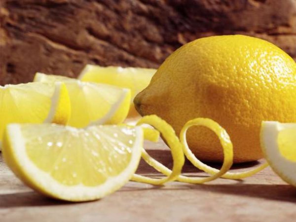 Έξυπνες χρήσεις της φλούδας λεμονιού