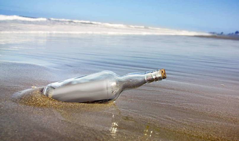 Μπουκάλι με συγκινητικό μήνυμα από τα Χανιά ξεβράστηκε σε παραλία της Αμαλιάδας