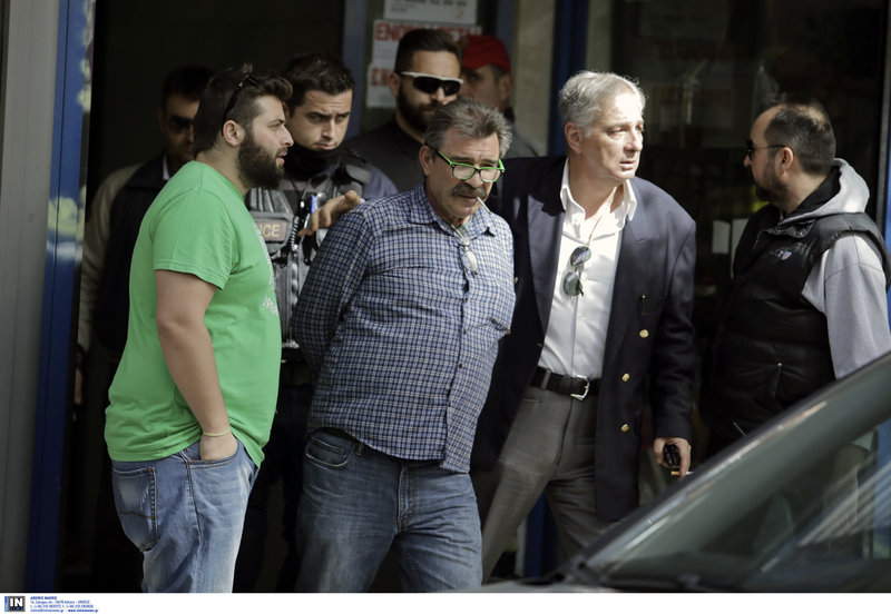 Θεσσαλονίκη: Συνελήφθη 61χρονος που απειλούσε να αυτοπυρποληθεί σε συμβολαιογραφείο