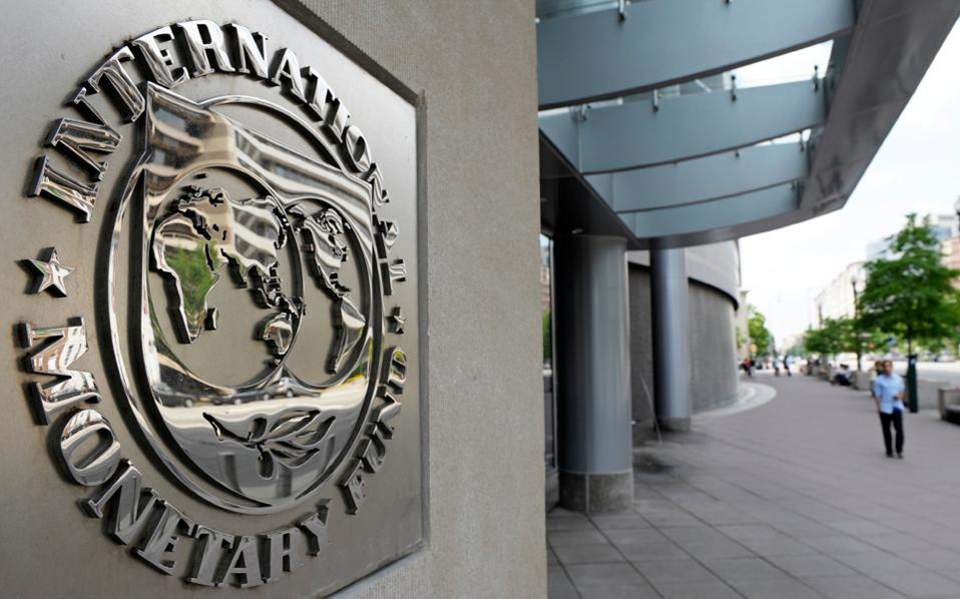 Χαμηλώνει τον πήχη για την ανάπτυξη το ΔΝΤ