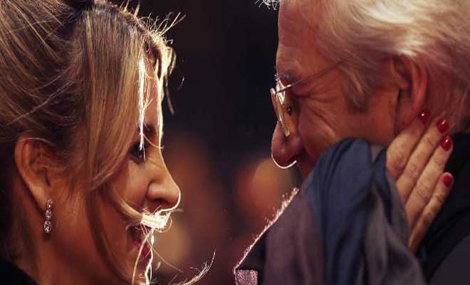 Γαμπρός για 3η φορά ο Ρίτσαρντ Γκιρ – Ο 68χρονος παντρεύτηκε την 35χρονη αγαπημένη του [Εικόνες]