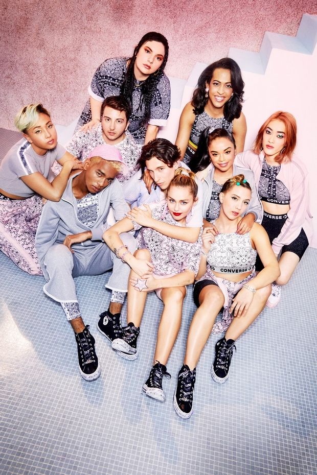 H Miley Cyrus συνεργάζεται με την Converse και παρουσιάζει την πιο ανατρεπτική συλλογή