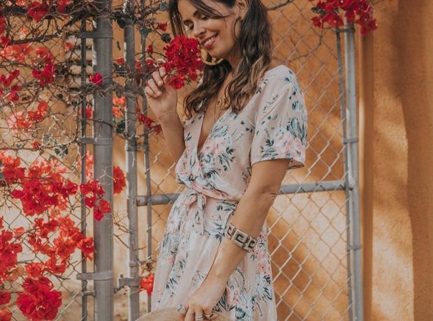Insta inspo: Πώς να φορέσεις το floral φόρεμα
