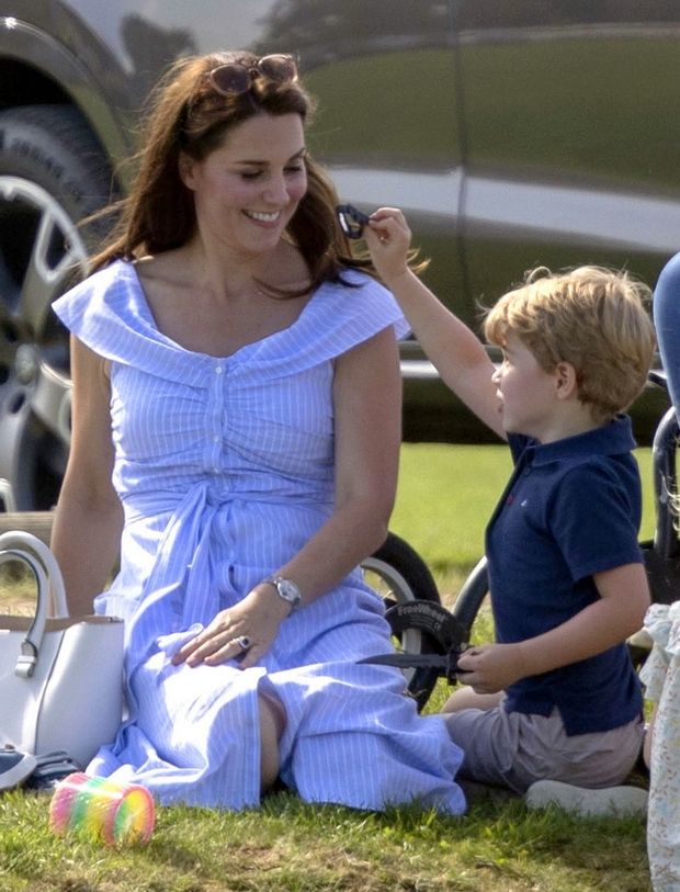 Η Kate Middleton φόρεσε το πιο δροσερό καλοκαιρινό φόρεμα που μπορείς να αγοράσεις κι εσύ