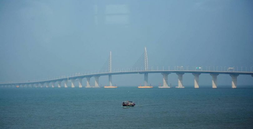 Κίνα: Έτοιμη η μεγαλύτερη θαλάσσια γέφυρα στον κόσμο