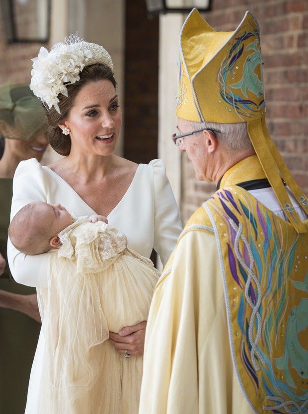 Η Kate Middleton με Alexander McQueen στη βάφτιση του γιου της, πρίγκιπα Louis