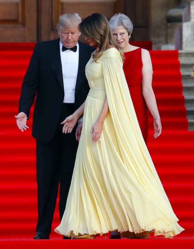 Το κίτρινο φόρεμα της Melania Trump θα σου θυμίσει την πριγκίπισσα Bell της Disney