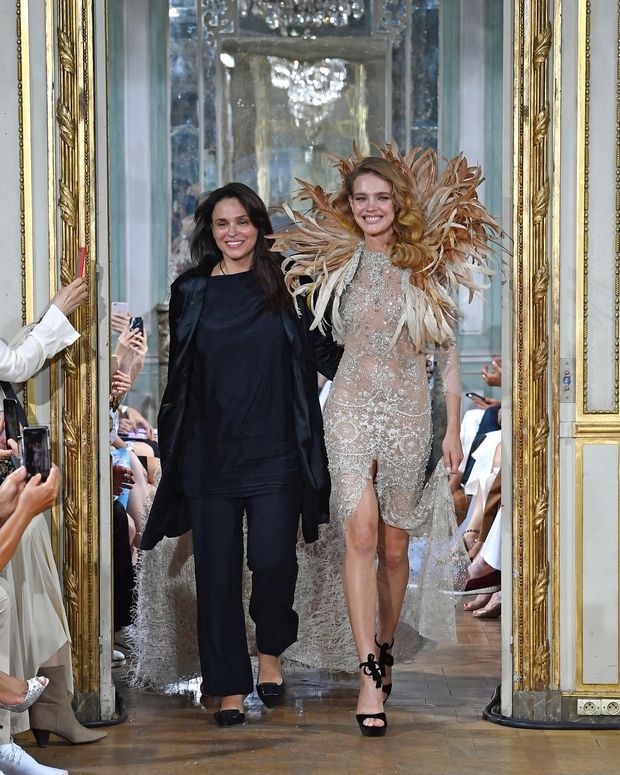 Το fashion show της Celia Kritharioti στο Παρίσι ήταν αφιερωμένο στη μαμά της