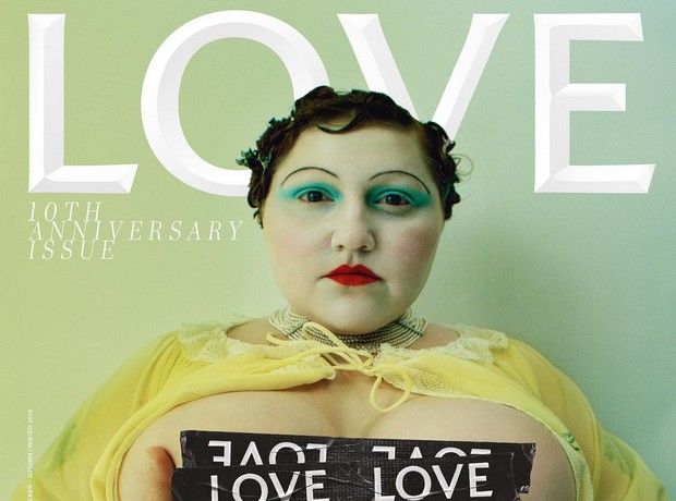 Η Beth Ditto γιορτάζει τα 10 χρόνια του περιοδικού LOVE και αυτό είναι ίσως το πιο πετυχημένο επετειακό εξώφυλλο