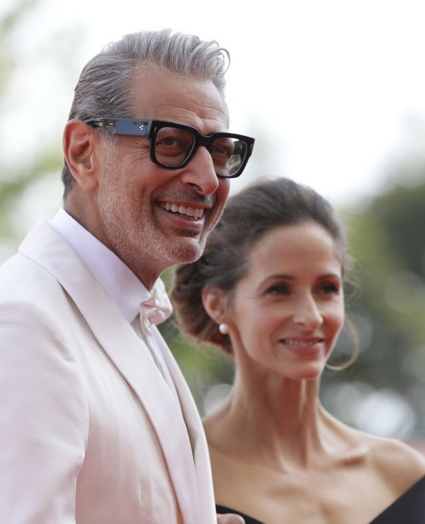 Ψάχνεις το πιο στιλάτο ζευγάρι του Φεστιβάλ Βενετίας; Jeff Goldblum και Emilie Livingston