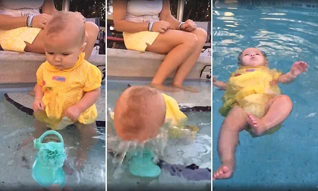 Έπεσε το μωρό της μέσα στην πισίνα και απλά το κοιτούσε. Δείτε το βίντεο που έχει διχάσει το διαδίκτυο