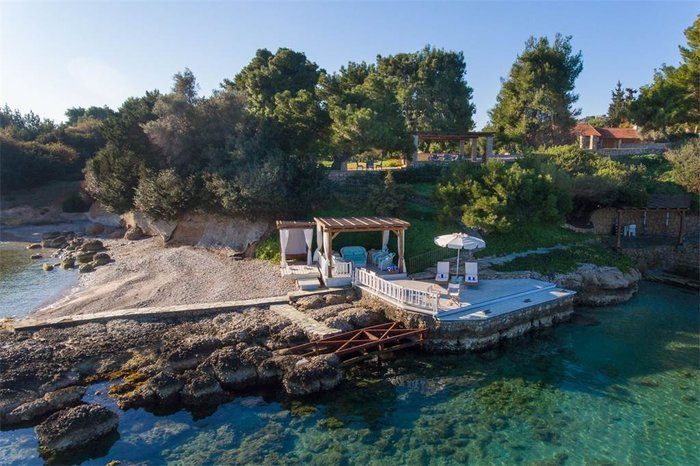 Δείτε το ακριβότερο σπίτι στην Ελλάδα. Κοστίζει 20 εκατομμύρια και διαθέτει πρόσβαση σε 3 ιδιωτικές παραλίες
