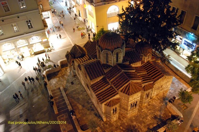 Καπνικαρέα: Όλα όσα θα θέλατε να γνωρίζατε για μια από τις πιο δημοφιλείς εκκλησίες της Αθήνας