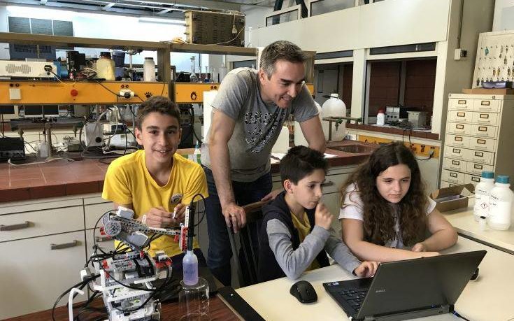 Τρεις έφηβοι θα εκπροσωπήσουν την Ελλάδα στην Ολυμπιάδα Ρομποτικής