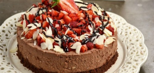 Cheesecake σοκολάτας με φράουλες