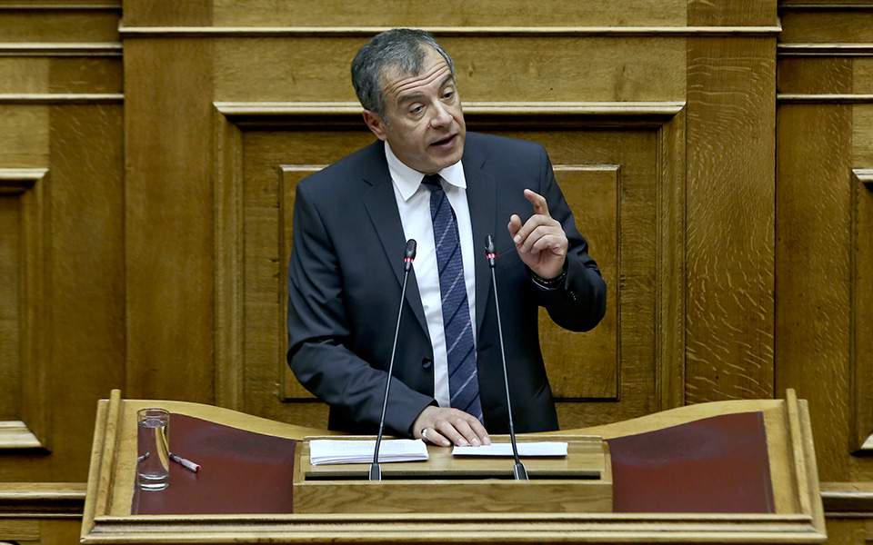 Θεοδωράκης: Αν δεν ψηφιστεί η Συμφωνία, θα ζήσουμε με ένα κράτος που θα λέγεται σκέτο «Μακεδονία»