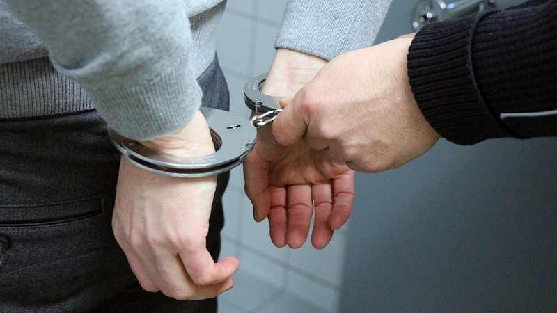 Συνελήφθη 28χρονος που έκλεβε επιχειρήσεις στα Χανιά