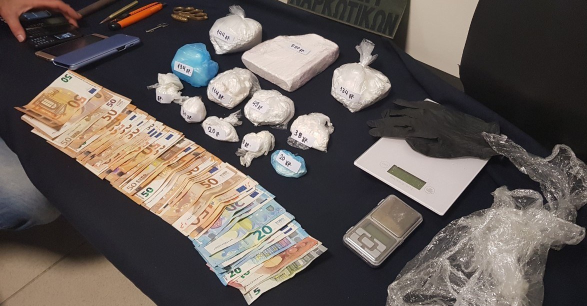 Κρήτη: Τέσσερις συλλήψεις για διακίνηση κοκαΐνης